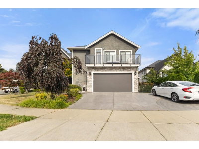 3171 ENGINEER Crescent | Abbotsford British Columbia | Slide Image Two