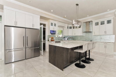 3171 ENGINEER Crescent | Abbotsford British Columbia | Slide Image Six
