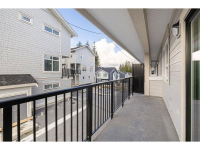 14391 61A Avenue | Surrey British Columbia | Slide Image Eight