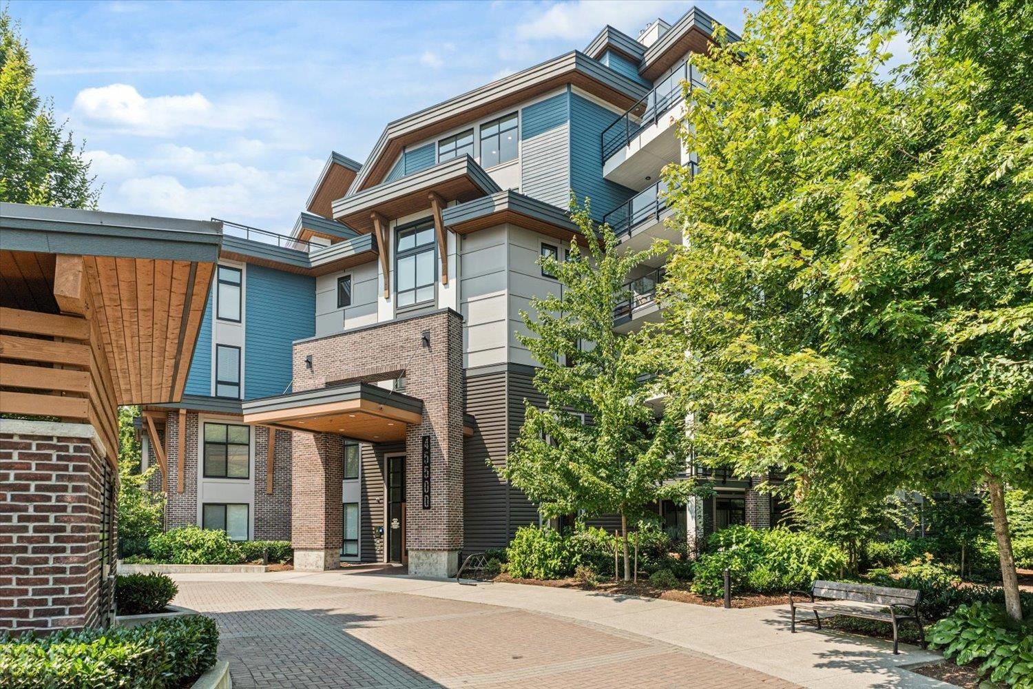 45500 MARKET Way, Chilliwack, British Columbia V2R 6G5