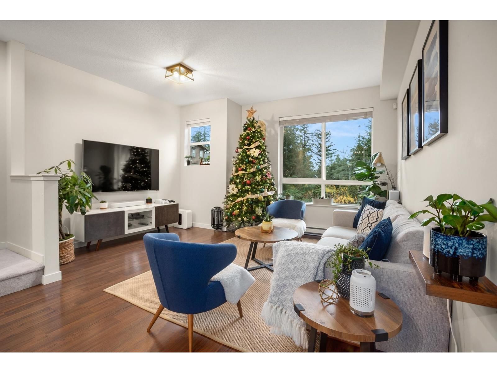 2729 158 Street, Surrey, British Columbia V3Z 1P4