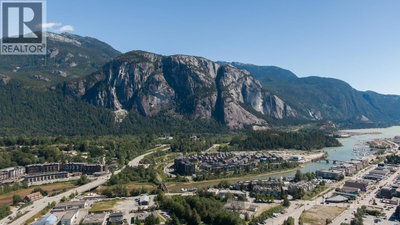 38142 CLEVELAND Avenue | Squamish British Columbia | Slide Image Twenty-eight