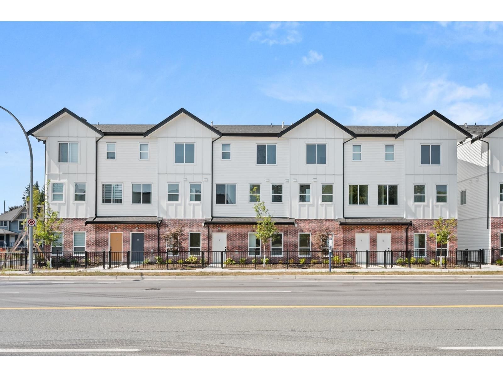 31981 CORAL Avenue, Abbotsford, British Columbia V2T 2J9