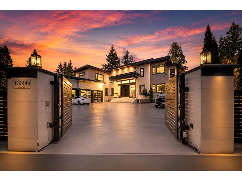 13396 CRESCENT Road Surrey British Columbia, V4P 1K4 - 7 Bedrooms Home For Sale