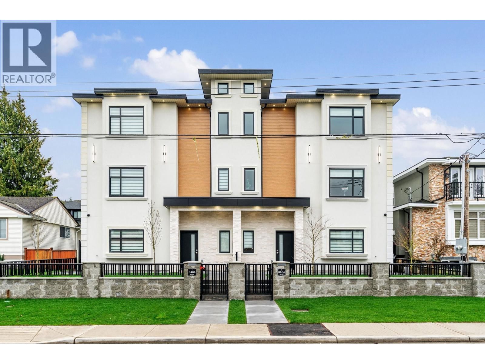 8464 15 Avenue, Burnaby, British Columbia V3N 1Y2