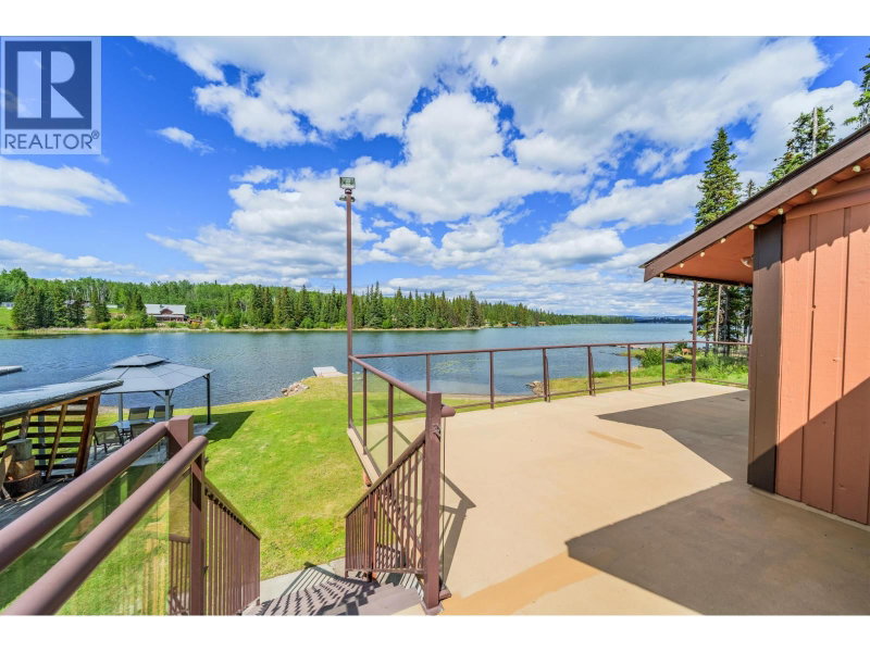 7177 NATH Road Sheridan Lake British Columbia, V0K 1X1 - 3 Bedrooms Waterfront Home For sale