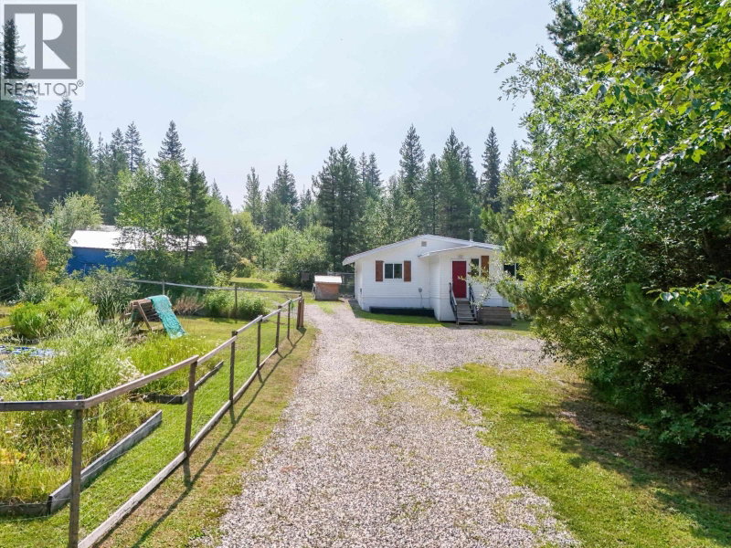 3861 HILLCREST Road Quesnel British Columbia, V2J 6T6 - 3 Bedrooms Home For Sale