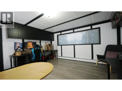 25855 112 Avenue | Maple Ridge British Columbia | Slide Image Thirteen