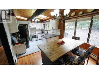 25855 112 Avenue | Maple Ridge British Columbia | Slide Image Six