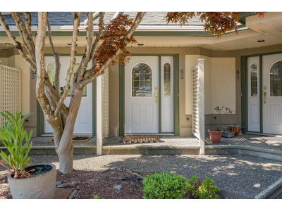 4001 OLD CLAYBURN Road | Abbotsford British Columbia | Slide Image Four