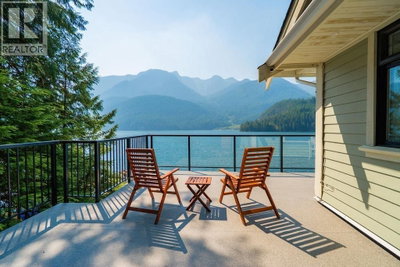 29 CROKER Island | North Vancouver British Columbia | Slide Image Eighteen