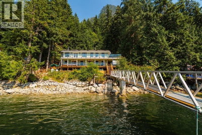 29 CROKER Island | North Vancouver British Columbia | Slide Image Twenty-nine