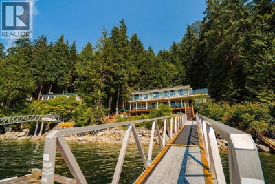 29 CROKER Island | North Vancouver British Columbia | Slide Image Thirty-eight