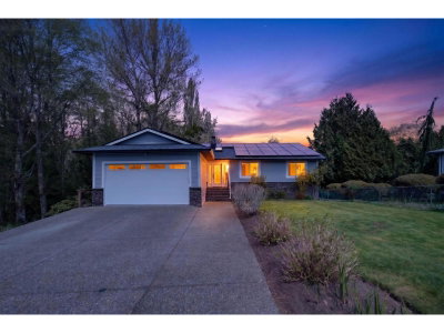 19939 51 Avenue | Langley British Columbia | Slide Image Two