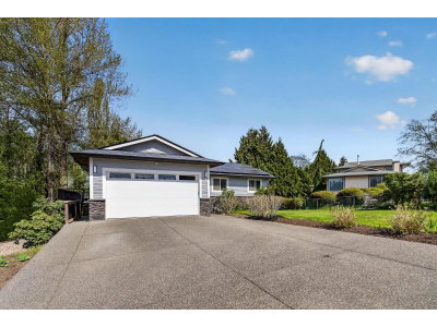 19939 51 Avenue | Langley British Columbia | Slide Image Three