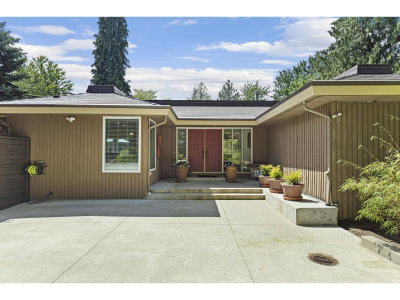 7691 PETERSON Street | Mission British Columbia | Slide Image Five