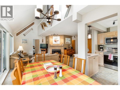 2544 SNOWRIDGE Circle | Whistler British Columbia | Slide Image Ten