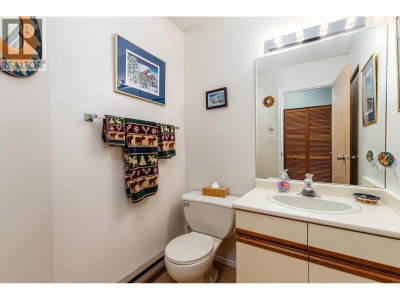 2544 SNOWRIDGE Circle | Whistler British Columbia | Slide Image Nineteen