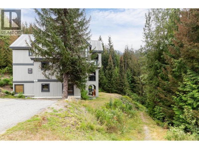 2544 SNOWRIDGE Circle | Whistler British Columbia | Slide Image Twenty-two