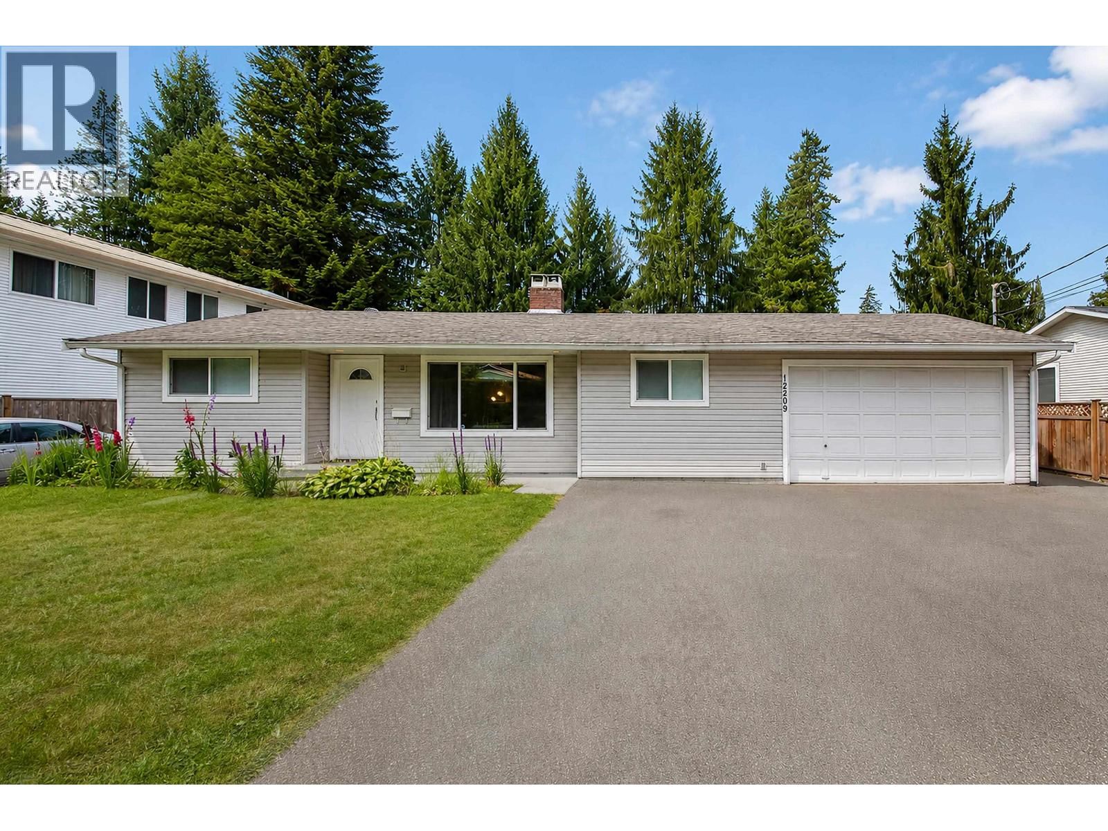 12209 SKILLEN Street, Maple Ridge, British Columbia V2X 4X4