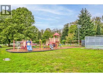 2331 KELLY Avenue | Port Coquitlam British Columbia | Slide Image Forty