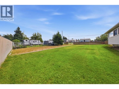 8516 98 Avenue | Fort St. John British Columbia | Slide Image Thirty-five