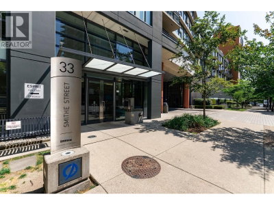 33 SMITHE Street | Vancouver British Columbia | Slide Image Three