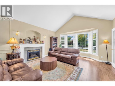 6231 DUNSMUIR Crescent | Richmond British Columbia | Slide Image Three