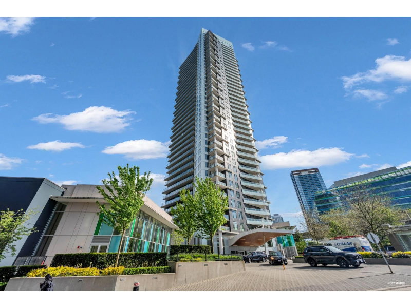 9887 WHALLEY Boulevard Surrey British Columbia, V3T 0P4 - 1 Bedroom Condo For Sale