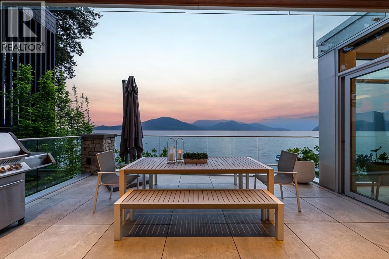 53 BRUNSWICK BEACH Road, Lions Bay, British Columbia V0N 2E0