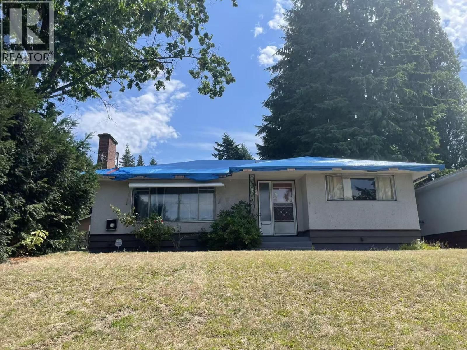 697 FAIRVIEW Street, Coquitlam, British Columbia V3J 4B3