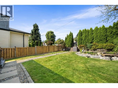 6 SEA Avenue | Burnaby British Columbia | Slide Image Four