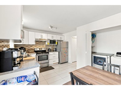 9443 132A Street | Surrey British Columbia | Slide Image Twelve