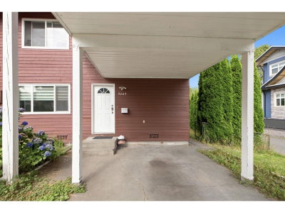 9443 132A Street | Surrey British Columbia | Slide Image Four