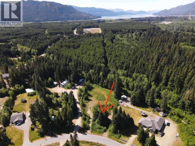 49 BLUEBERRY Avenue | Kitimat British Columbia | Slide Image Two
