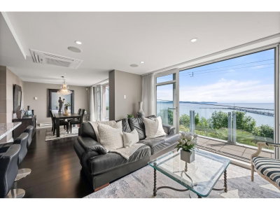 15097 MARINE Drive | White Rock British Columbia | Slide Image Three