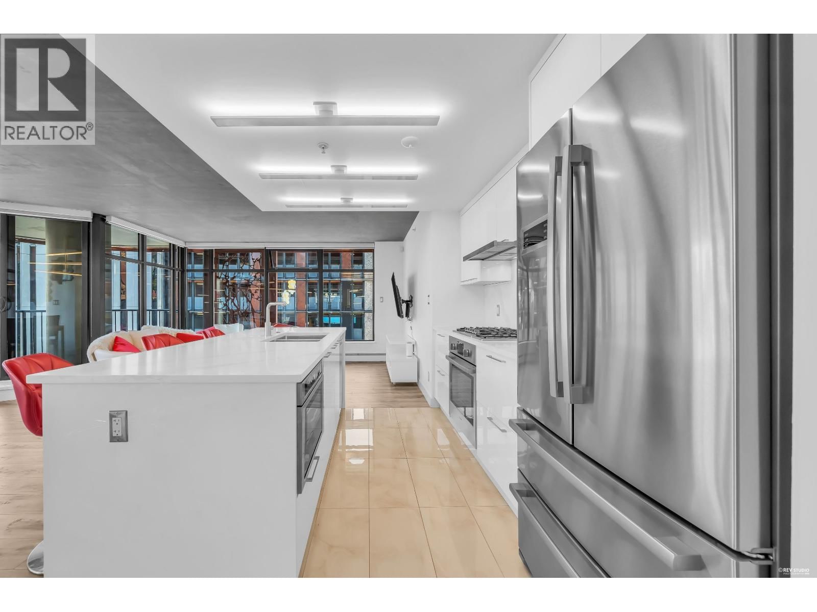 128 CORDOVA Street, Vancouver, British Columbia V6B 0E6