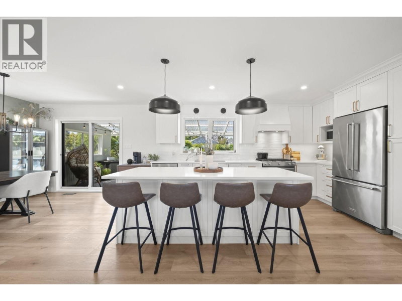 5301 10A Avenue Delta British Columbia, V4M 1Y5 - 5 Bedrooms Home For Sale