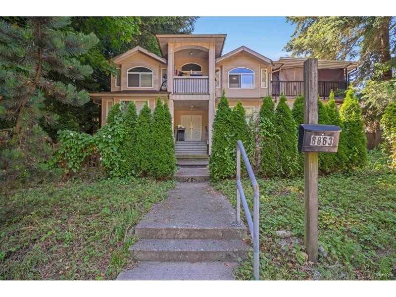 8863 KING GEORGE Boulevard Surrey British Columbia, V3V 5V6 - 14 Bedrooms Home For Sale