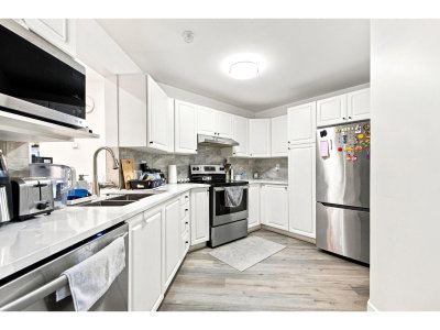 7171 121 Street | Surrey British Columbia | Slide Image Thirteen