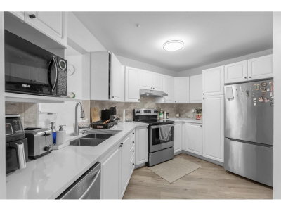 7171 121 Street | Surrey British Columbia | Slide Image Six