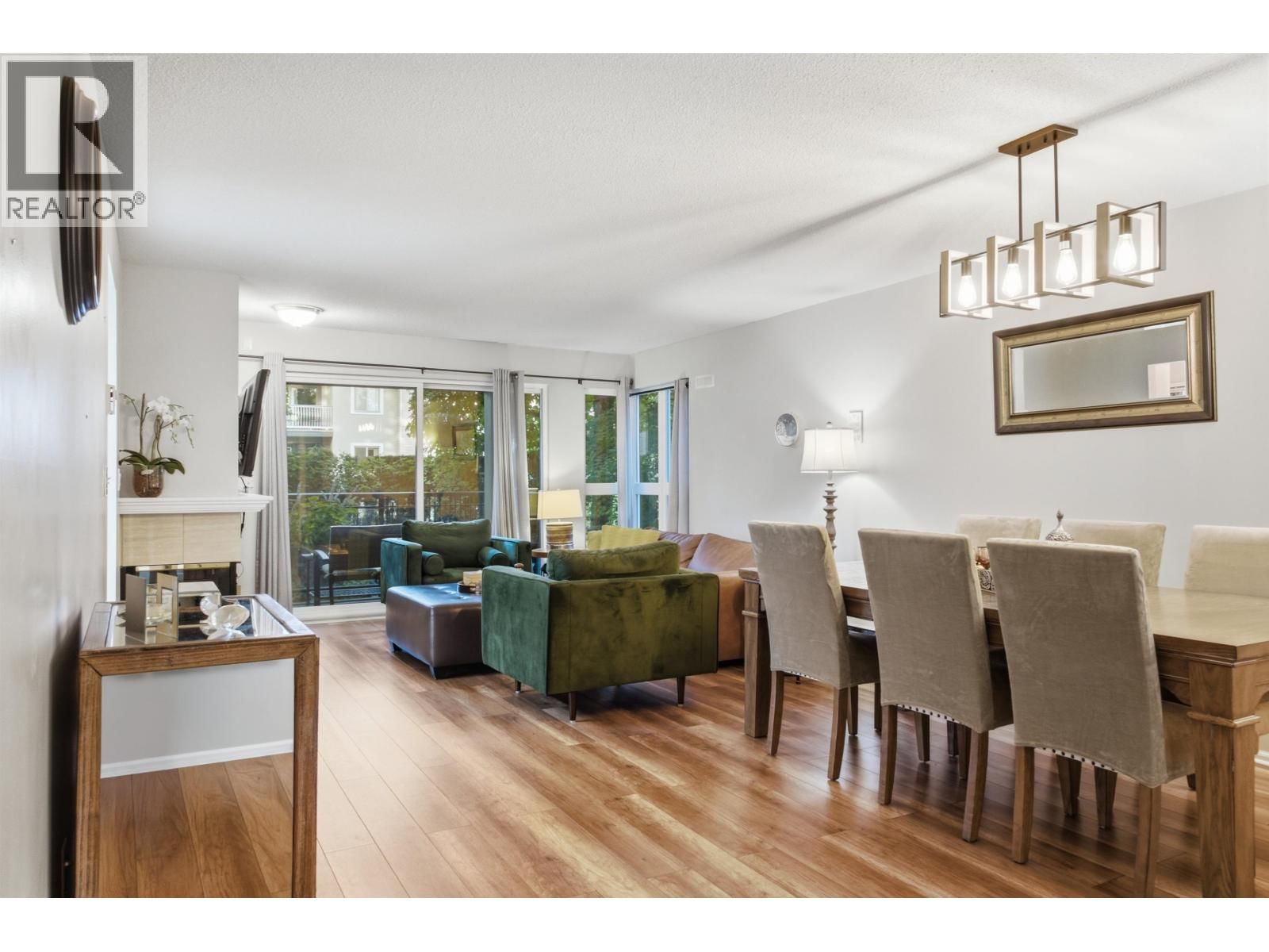 106 KINGS Road, North Vancouver, British Columbia V7N 2L8