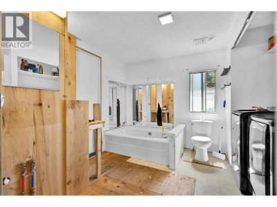 819 BRITANNIA Way | Squamish British Columbia | Slide Image Seventeen
