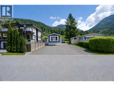 819 BRITANNIA Way | Squamish British Columbia | Slide Image Twenty-seven