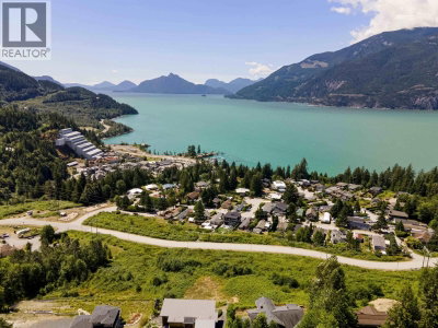 819 BRITANNIA Way | Squamish British Columbia | Slide Image Thirty-five