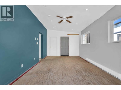 819 BRITANNIA Way | Squamish British Columbia | Slide Image Nine