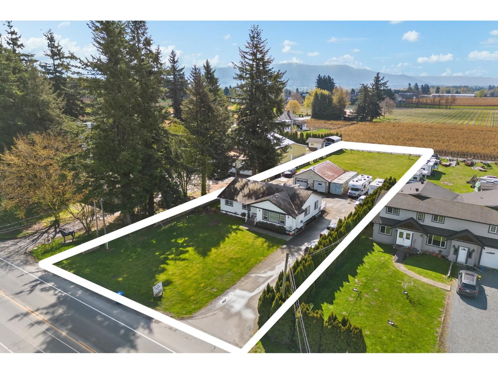 33120 HUNTINGDON Road, Abbotsford, British Columbia V2S 7Z3