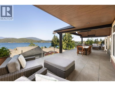 588 NORTH FLETCHER Road | Gibsons British Columbia | Slide Image Twelve