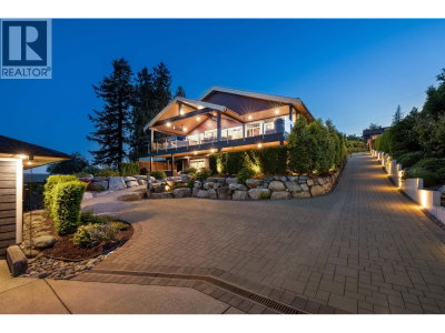 588 NORTH FLETCHER Road | Gibsons British Columbia | Slide Image Two