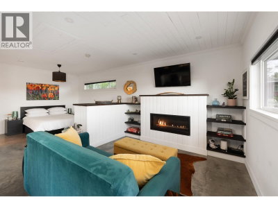 588 NORTH FLETCHER Road | Gibsons British Columbia | Slide Image Thirty-one